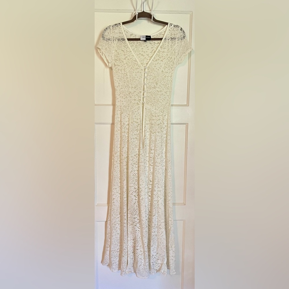 Elegant Cream Lace Maxi Dress